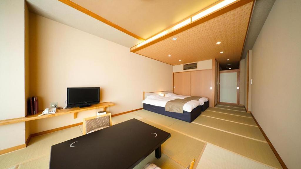 Tsukino Sumika Atami Juraku Hotel Exterior photo