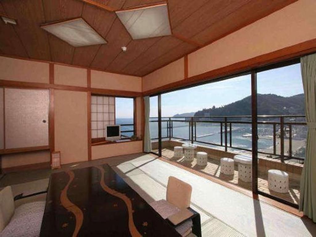 Tsukino Sumika Atami Juraku Hotel Exterior photo