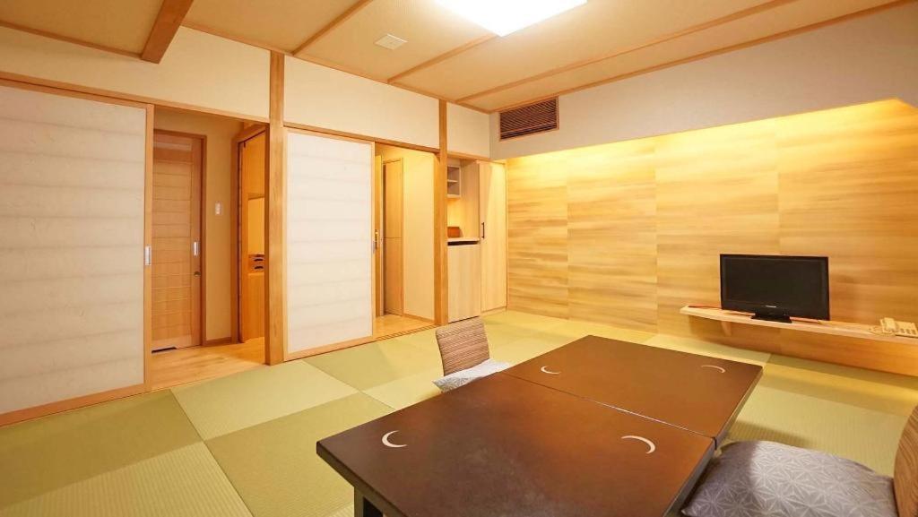 Tsukino Sumika Atami Juraku Hotel Exterior photo