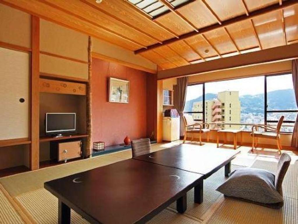 Tsukino Sumika Atami Juraku Hotel Exterior photo